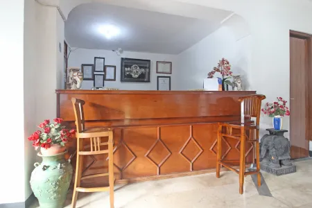 RedDoorz Plus @ Taman Siswa 3 Отели рядом со станцией Yogyakarta