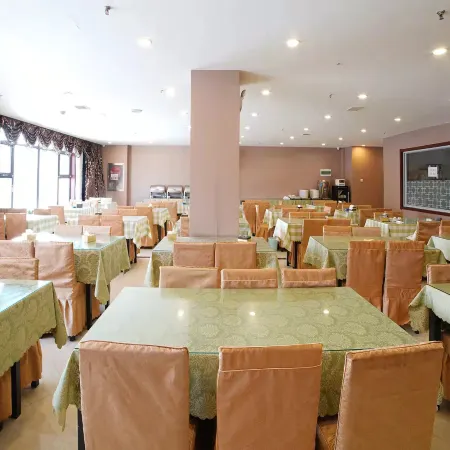 Changbai Mountain Woersi Hotel (Changbai Mountain West Scenic Area Ticket Office)