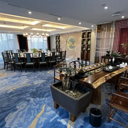 Vienna International Hotel Deng Zhou YingBinGuan