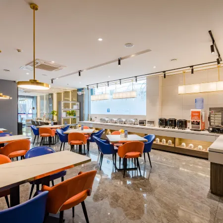 7 Days Premium Hotel (Xixian Government Road Store)