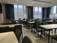 Kuqa Tiancheng Hotel (Jinqiao Taikoo Li)