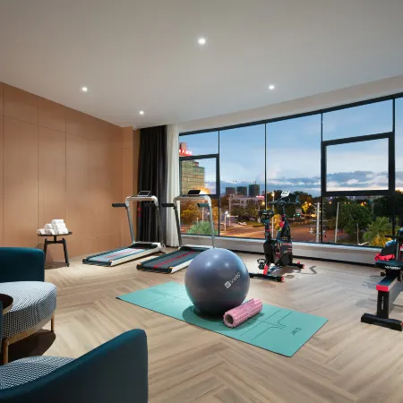 Rundi International Hotel (DanZhou Summer Plaza Gymnasium)