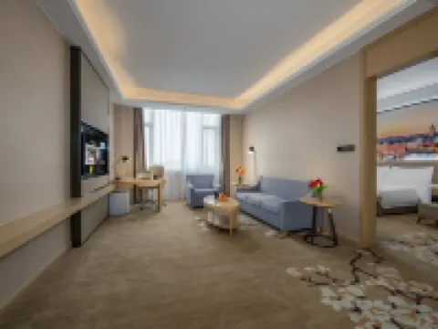 Vienna International Hotel (Tangyin Shangyi Square) Hotels in Tangyin