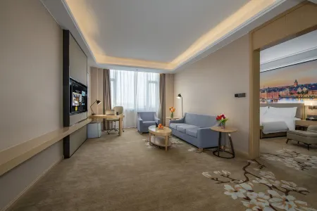 Vienna International Hotel (Tangyin Shangyi Square) Отели в г. Танъинь