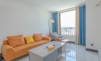 Aijia Apartment (Wuyue Plaza)