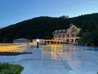 โรงแรมรีสอร์ทซู่เซียงเลคไซด์ - ที่มีสระว่ายน้ำ