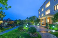 Ningbo Shuxiang Bieyuan Hotel (Yangsha Mountain Chunxiao Avenue) Hotels near CPC Ningbo Beilun District Committee Party School