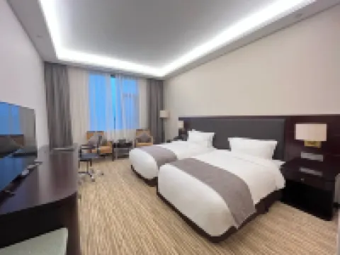 Baoji Fufeng County DiJianNanShan Hot Spring Hotel (Famen Cultural Scenic Area) Hotels in Fufeng
