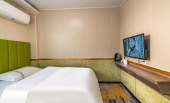 Jiutian Fashion Hotel (Zhonghui Cruise Road Branch)