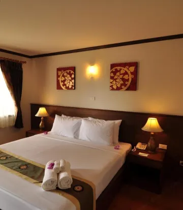 ห้องดีลักซ์ เตียงใหญ่ 1 เตียง