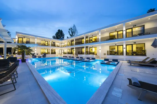 Avaton Luxury Resort Hotels in Volvi