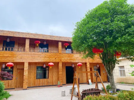 Guangde Fujia Courtyard Отели рядом с достопримечательностью «Taiji Wuse Valley»