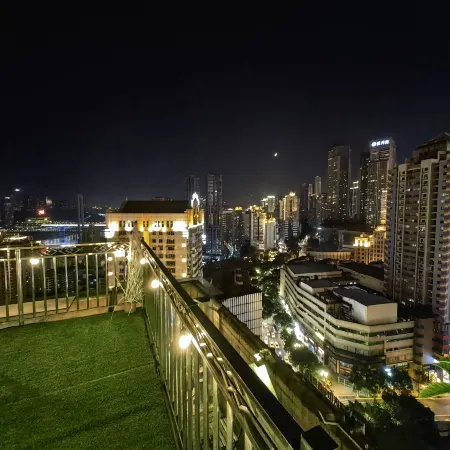 Chongqing Rooftop Terrace Youth B&B (Jiefangbei Shibati Branch)