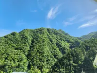 Shennongjia   Seeking  Between Mountins