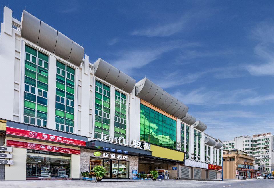 Junfu Hotel (Shiqiao Subway Huangbian Food Street Branch) - Housity