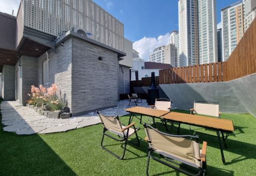 더반 스테이 호텔 외관