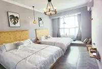 Lizhuang Ancient Town Zai Shui Yi Fang Homestay - balcony