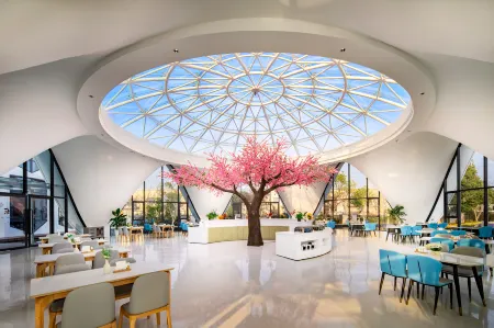 Huangshan Wuji Snow Mineral Water Holiday Hotel Отели рядом с достопримечательностью «Fenglehu Scenic Area»