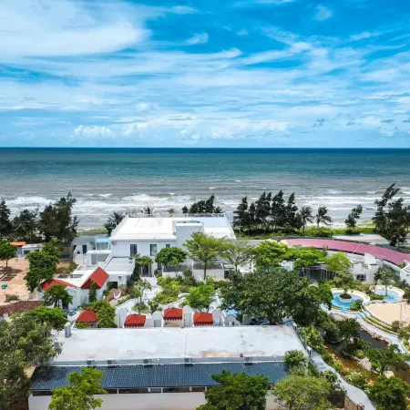 Listen to the sea shell holiday home (China's first beach shop)