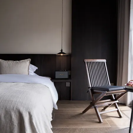 Seven Letters · Zhanyue Hotel