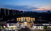 Habitit Hotel Hotels near Big Lawn, Qingqing Tourism World, Songjiang