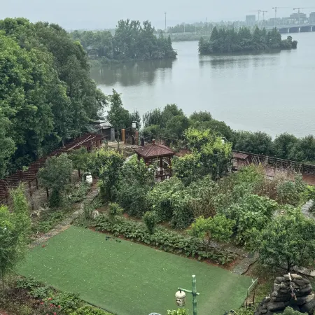 Liuye Lake Xingfu Bridge Guesthouse