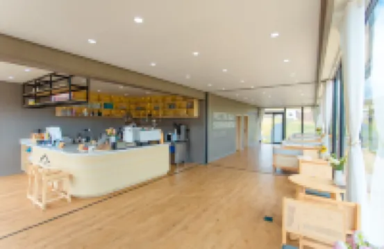 見山·半山木屋