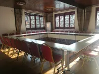 โรงแรมคอร์ทยาร์ดเพนนินซูล่าเฉินส์