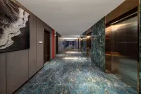 Luxe Hotel (Yiyang City College Branch)