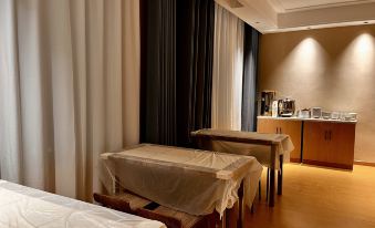 Datong Meiji Hotel