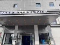 Manbo Zhis Hotel (Wuyi Square Riverside Branch) Hotels in Yichang East Railway Station Commercial Circle