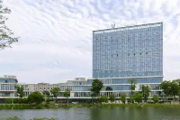 Lugang Mingyue Hotel Hotels near Zhanjia Ancestral Hall