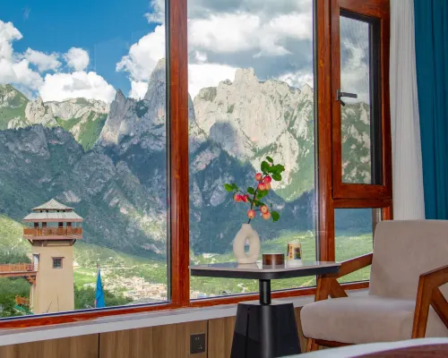 Zhanacang Homestay (Dari Observation Deck) 뎨부 호텔