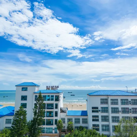 Beihai Seaview Caiyun Hotel (Qiaogang Beach Qiaogang Fengqing Street)