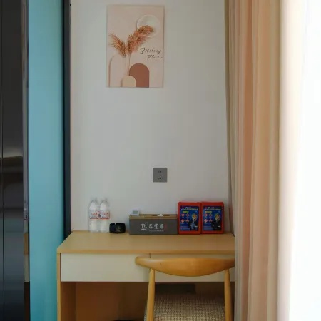 Jinlanju Homestay (Wanfenglin Scenic Area Visitor Center)