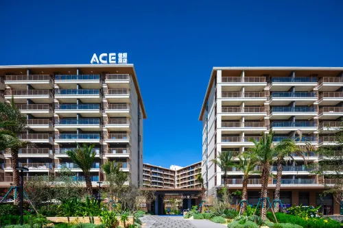 Xichang ACE Holiday Hotel (Qionghai · 17 Degrees Sunshine Coast) - Pools