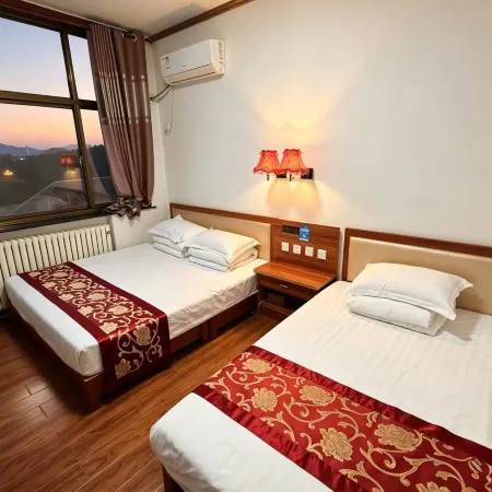 Xibaipo Jinbo Lake Guest House