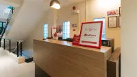 RedDoorz @ Golite Old Albay Hotels in Daraga