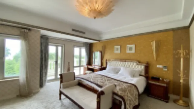 Xilei Hailu Guesthouse