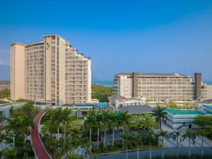 Aloha Oceanfront Suite Resort