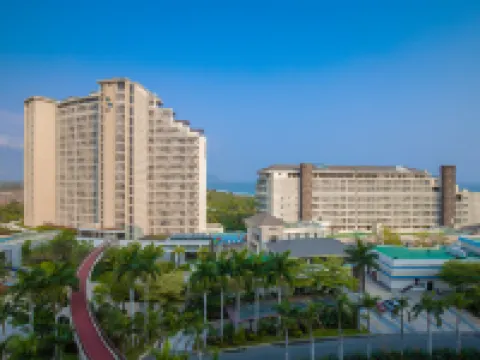 Aloha Oceanfront Suite Resort Hoteles en Lingshui