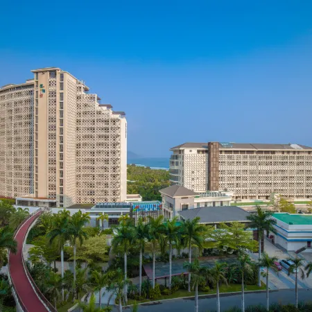 Aloha Oceanfront Suite Resort Отели в г. Линшуй