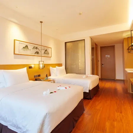 Grand New Century Nanshan Heyuan Hot Spring Resort