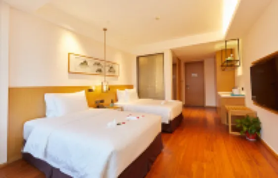 Grand New Century Nanshan Heyuan Hot Spring Resort