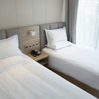 Jintao Hotel (Beijing Sanlitun Workers' Stadium Subway Station) Отели рядом с достопримечательностью «Саньлитунь»