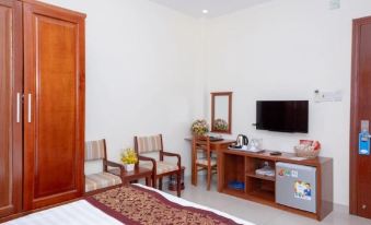 Airport Saigon Hotel - Gan am thuc dem cho Pham Van Hai