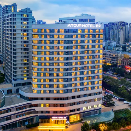 Rizhao wanpingkou Dongyi town sea view Atour Hotel