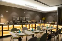 Homeinn Selected Hotel (Jingdezhen People's Square Yuyaochang Store) - 3 stjerner