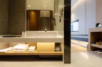 The GiorgioMorandi Hotels (Weifang Taihua City Wanda Plaza)