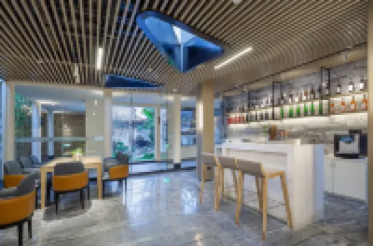 Joying - Beautiful Stay in the Hometown of the Book Saint